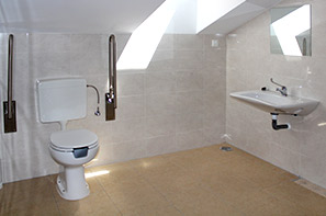 Habitaciones triples con baño adaptado